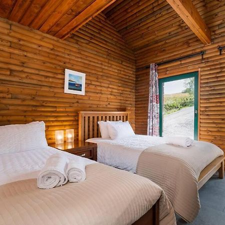 Heather Lodge With Sea And Mountain Views Leenaun Eksteriør bilde