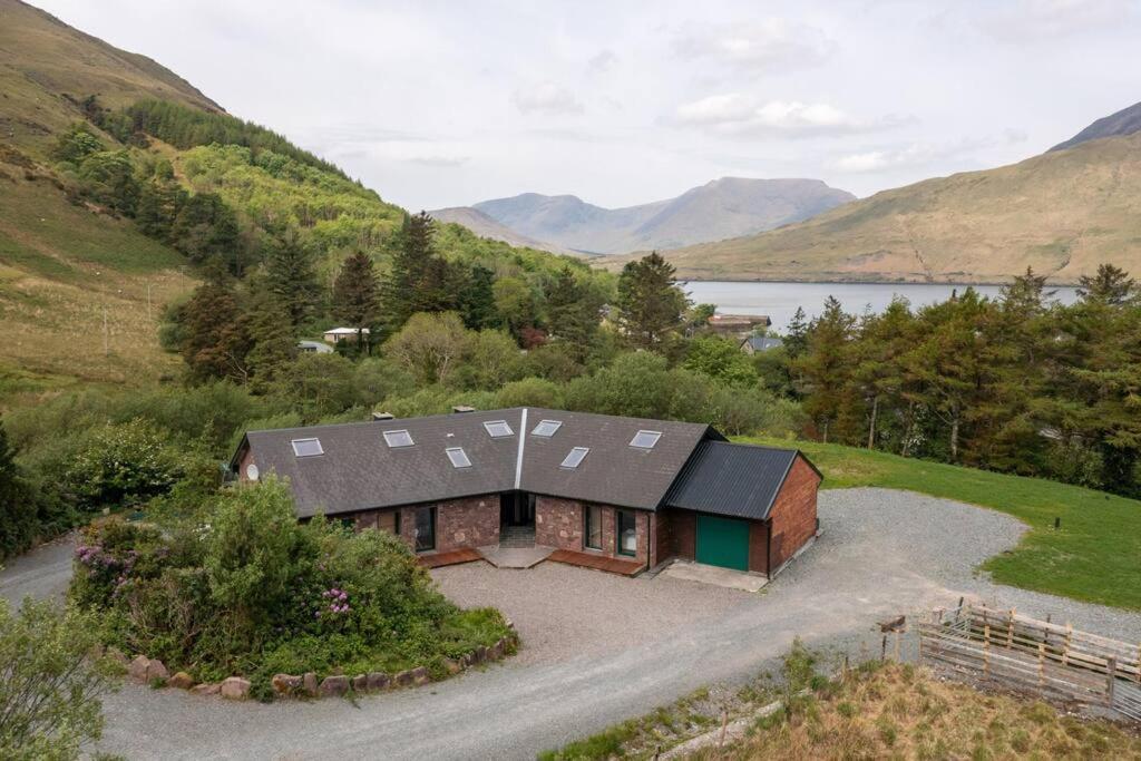 Heather Lodge With Sea And Mountain Views Leenaun Eksteriør bilde