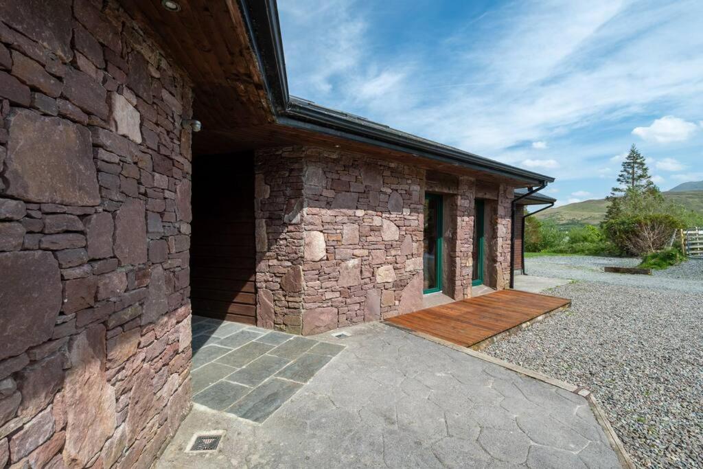 Heather Lodge With Sea And Mountain Views Leenaun Eksteriør bilde