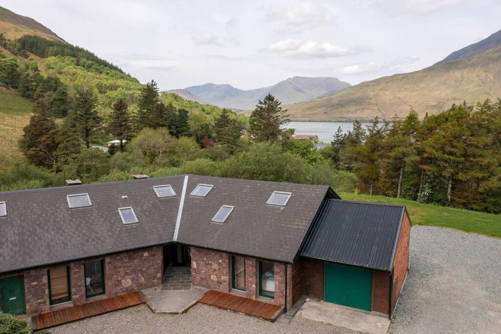 Heather Lodge With Sea And Mountain Views Leenaun Eksteriør bilde